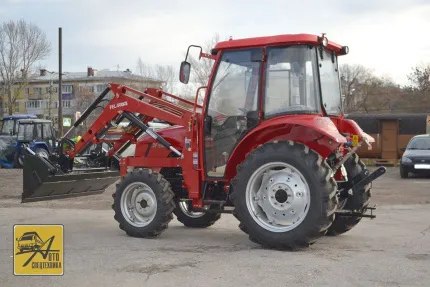Трактор Dongfeng DF-504 с погрузчиком FEL-500